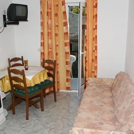 Apartment 2884a *